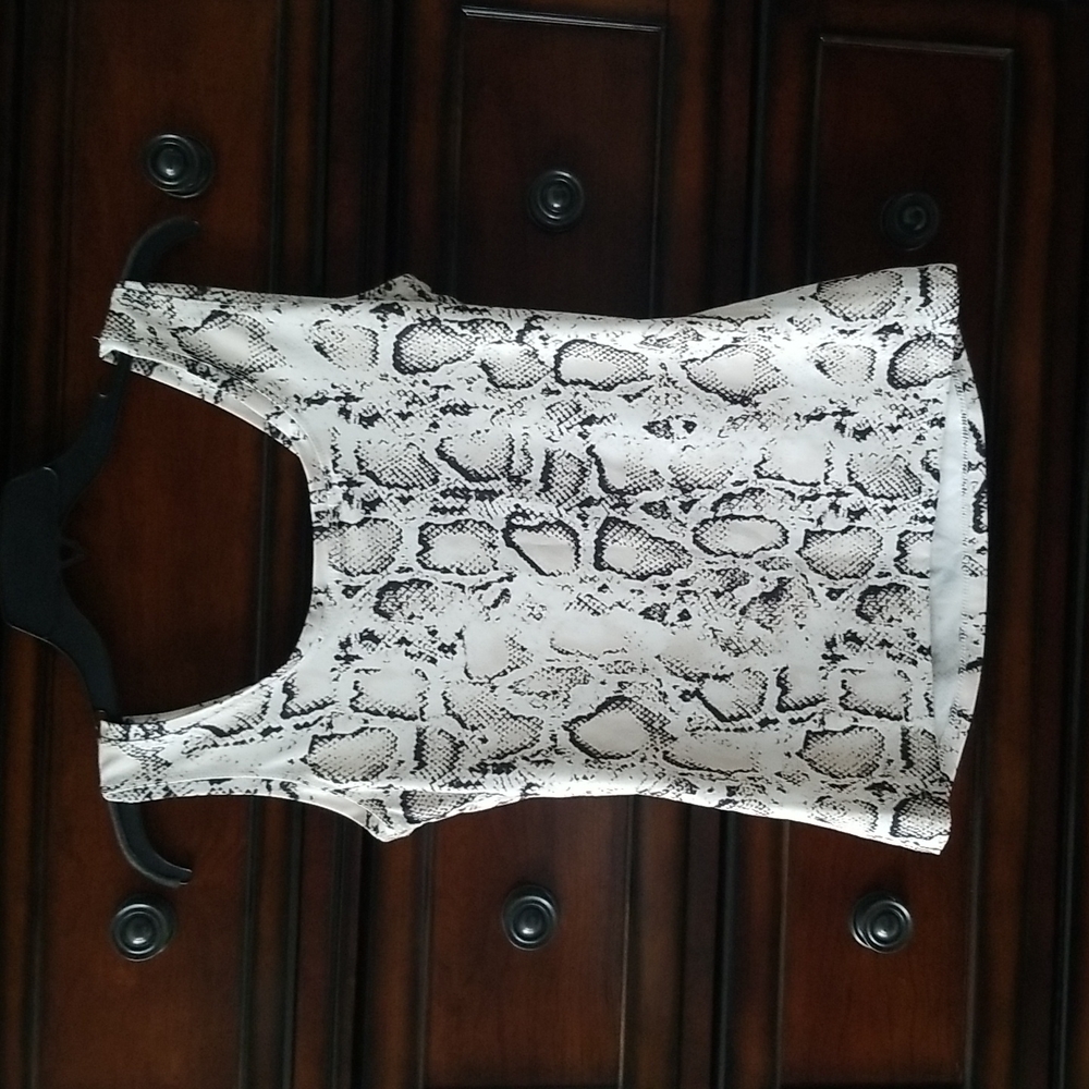 Joseph Ribkoff tank - Picture 2 of 3